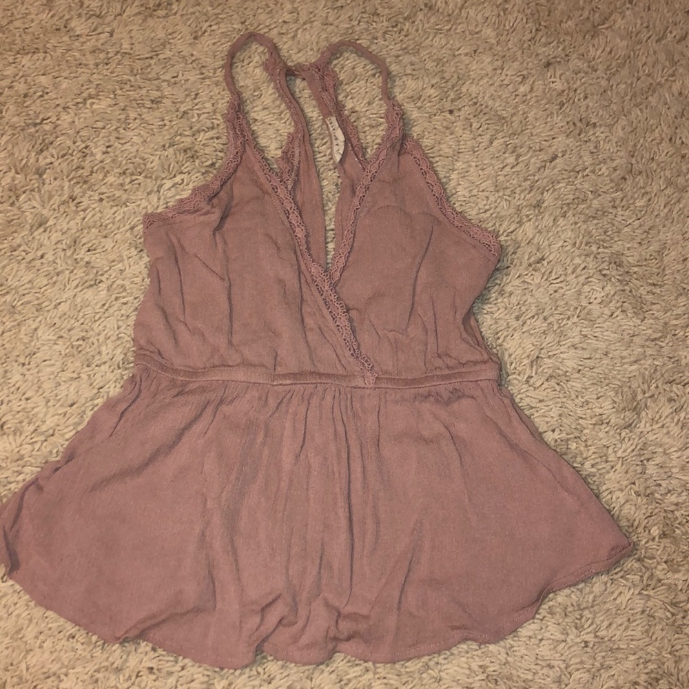 Cute lavender tank top.